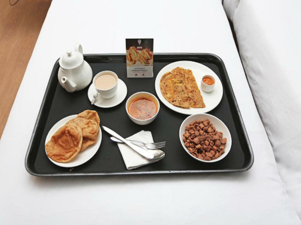 Oyo 48974 Hotel Shweta Residency Váránaszi Kültér fotó